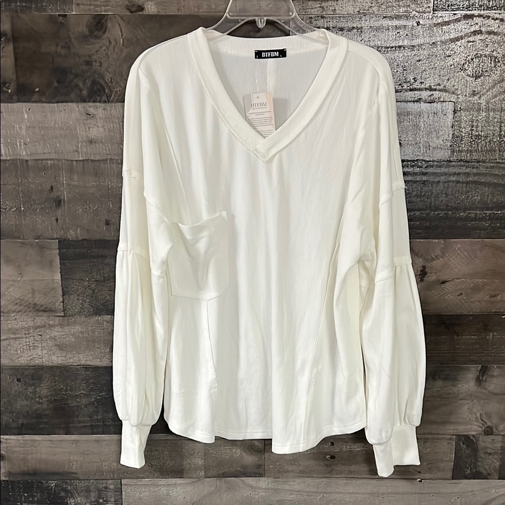 Women’s White V-Neck Long Sleeve Top with Pocket and Sleeve Detail